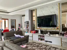 Rumah MEWAH LUXURY Murah pusat kota 2 lantai SHM di Jl. Srimahi, Bandu