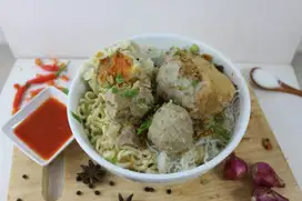 1. BANTU WARUNG BAKSO DAN 2. FREELANCE TEKNISI HELPER