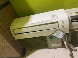 Dijual cepat AC daikin 1 PK 1,8 jt second