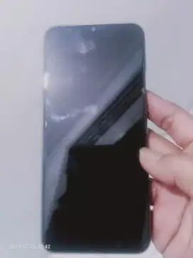 siapatau ada yg minat sm hp realme c21y ram 4/64 kl tdk salah
