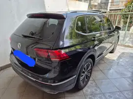 Volkswagen Tiguan  2021 Bensin, Kondisi nyaris sempurna, siap pakai