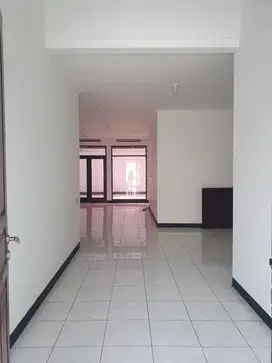 Dijual rumah 2 lantai mainroad di Jalan Mekar Wangi Bandung