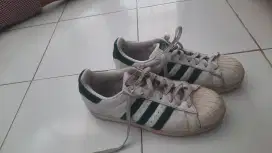 Sepatu Adidas superstar