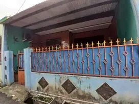 Dijual cepat rumah terawat siap huni, lokasi Jalan Wijaya Kusuma 2