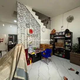 JUAL TOWNHOUSE JALAN KARYA BAKTI KOMPLEK VICARIO 2 - DAERAH KRAKATAU B