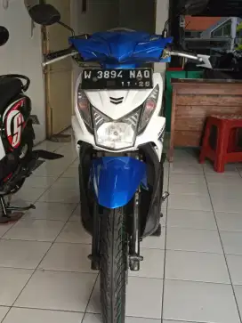 Honda Beat fi esp Tahun 2015 warna biru putih plat baru