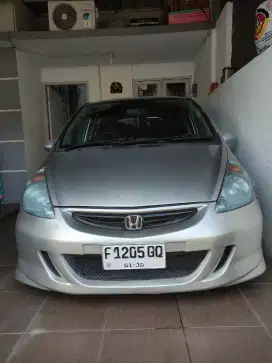 Honda jazz v-tec at 2005