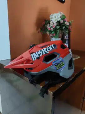 Helm sepeda enduro