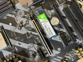 MSI MOTHERBOARD Tomahawk (Motherboard saja)