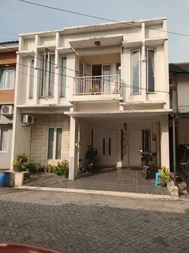 Rumah Cluster Strategis Bebas Banjir 2 Lantai