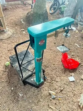 Timbangan duduk lantai barang budi CB 150kg