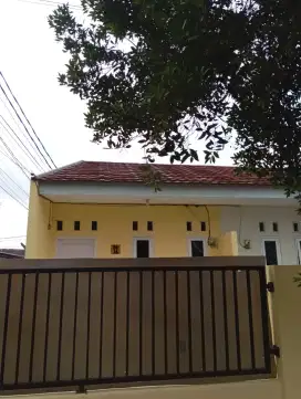 Disewakan rumah di puri megah cipondoh