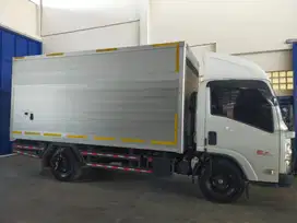 22 Isuzu NLR 55T LX Free Box MT LOW KM