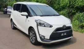 Toyota Sienta V matic 2016