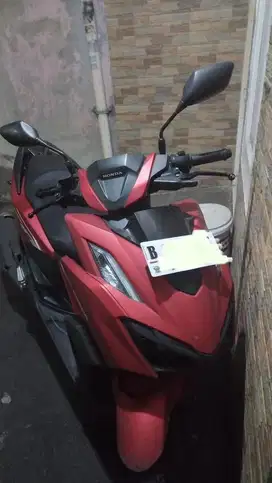 Honda vario 160 red cbs
