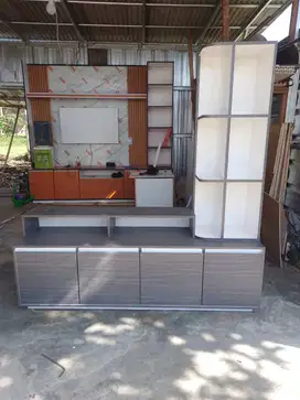 Meja tv/kabinet tv minimalis