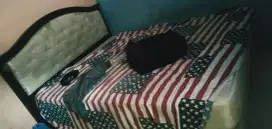 Karena mau pindah sy jual springbed elite no1  berikut raknya