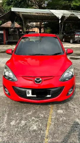 Mazda 2 2012 Warna Merah