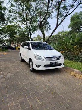 Toyota Kijang Innova 2012 Bensin