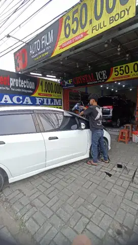 Loker teknisi kaca film
