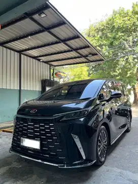 Lexus LM350 2023 Hybrid