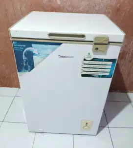 Di jual frezer changhong ukuran 100 liter