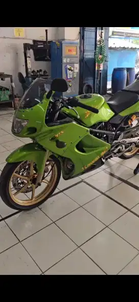Kawasaki ninja rr old