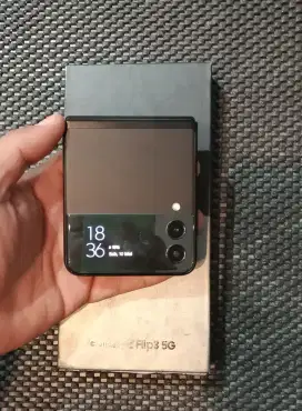 Samsung Galaxy Z Flip3 5G 8/ 256GB
 mulus