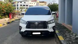 Km 1 rb toyota kijang innova g diesel 2025 putih pajak panjang tangan1