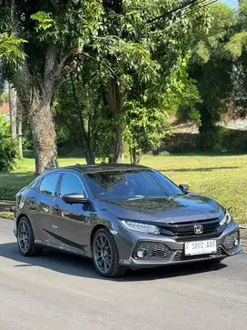 Honda civic hatchback 2019 istimewa