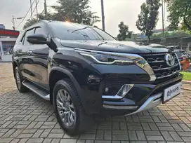TDP Rendah Toyota Fortuner 2.8 4x2 VRZ Solar-AT 2022 Hitam CUJZB