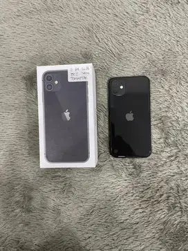 IPhone 11 64GB Black mulus Fullset BH 100% Sinyal Permanent