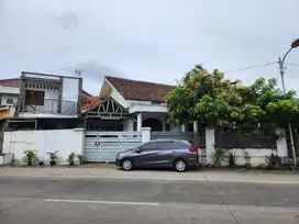 Rumah pinggir jalan cocok tuk usaha, di pekayon, bekasi selatan