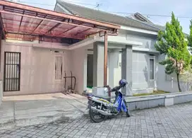 Rumah Jajar 119Mt, 2Kt, 1Km, Jl Adi Sucipto,ajar indah, Laweyan, Solo