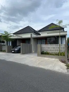 Rumah Mewah Sisa 1 Unit Kawasan Perumahan Dekat Jl Kaliurang Km 13