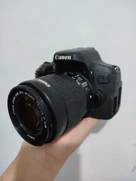 Kamera Canon 750D 18-55m is STM