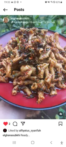 Usus krispy seblak dan basreng seblak