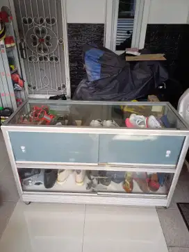 Etalase Bekas [DIJUAL CEPAT]
