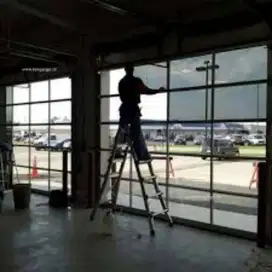 Solusi tepat pasang kaca film gedung rumah kantor berkualitas & rapi
