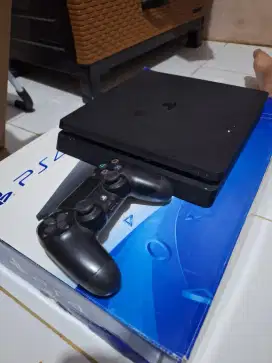 FS PlayStation 4 Slim 1TB