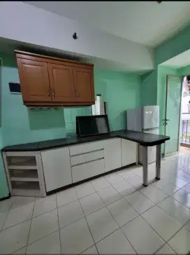 Apartemen Green Parkview tower F