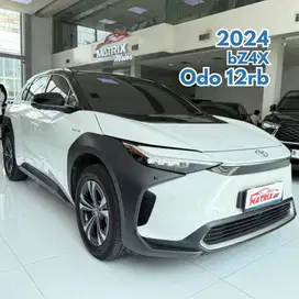 Toyota bZ4X 2024 NIK 2023 White on Black Record EV Listrik Putih Hitam