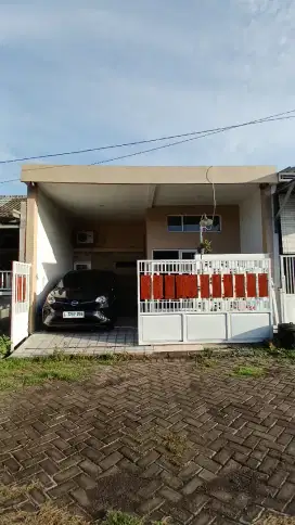 CERME GRESIK. JUAL CEPAT RUMAH SIAP HUNI.