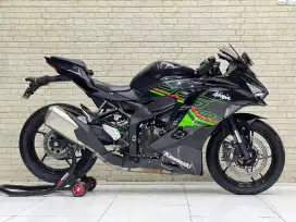 KAWASAKI ZX25R TFT 2023 HITAM GLOSSY NOPOL W ODO 3RB