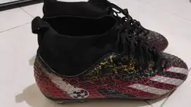 Dijual Sepatu Sepak Bola