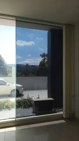 KACA FILM RUMAH DAN GEDUNG