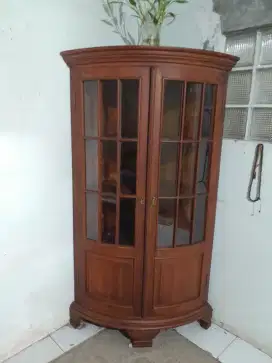 Lemari Jati Tua Full Kokoh Tebal.