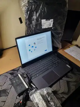 LENOVO Laptop LOQ 15APH8