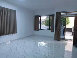 Rumah bagus dalam komplek di Antapani