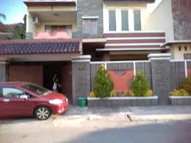 Rumah Mewah 2 Lt Ada Gudang Dekat Tugu Mahkuto Solo